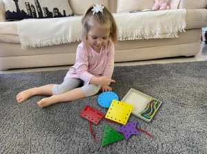 5 Pcs Double-Sided Shape Panels Wooden Threading Toy Lacing Cards for Toddlers, Lacing Shapes, Educational and Learning Montessori Activity for Kids (Triangle)
