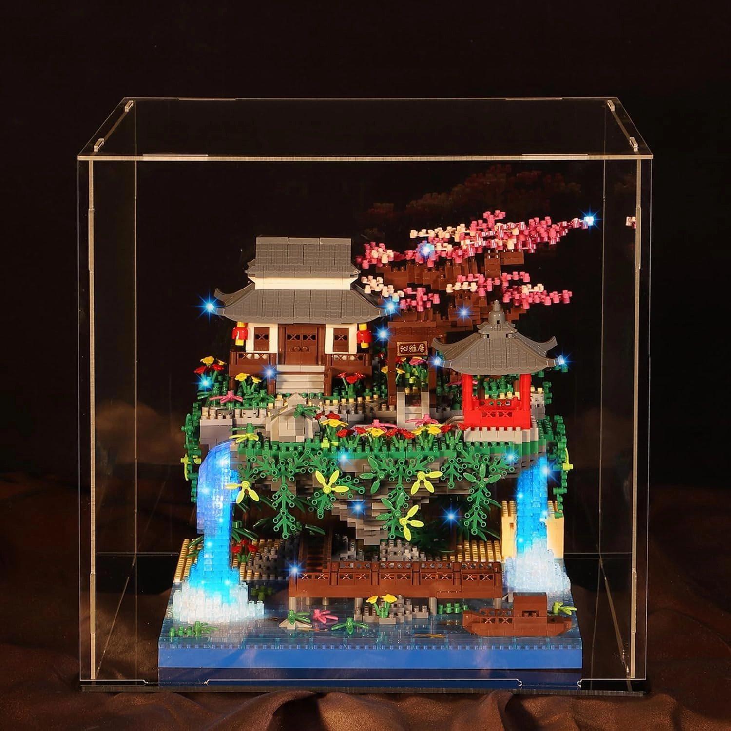Cherry Blossom Treehouse Micro Mini Building Block Sets with Acrylic Display Box Japanese Bonsai Tree Peach Blossom Pool Architecture Building Model Toy Gift for Adults 3880 Pieces