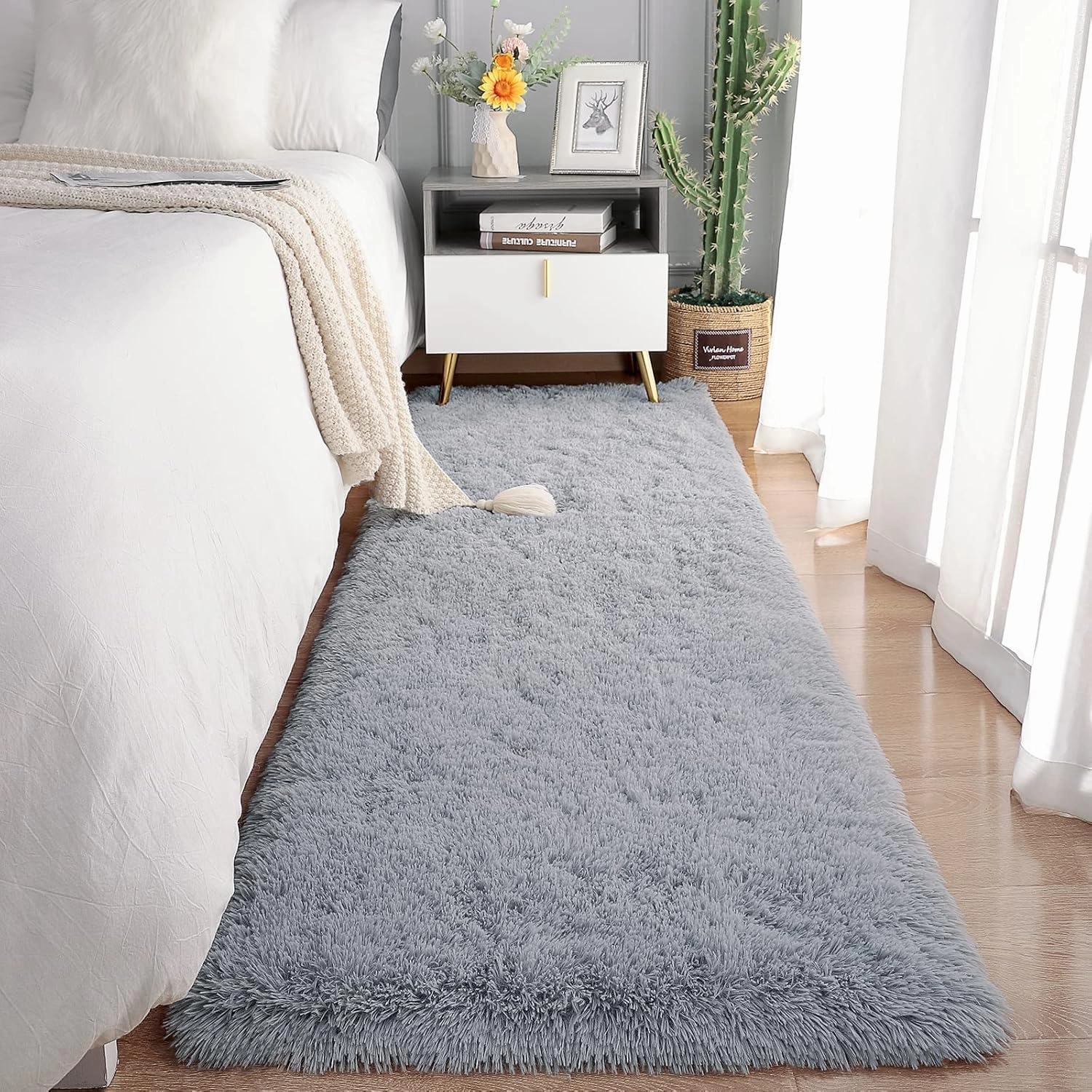 Chicrug Soft Runner Rugs for Bedroom Living Room Plush Fluffy Rug 2x6 Feet, Shag Furry Area Rug Carpet Non Shedding for Nursery Children Kids Girls Room Home Decorative, Grey