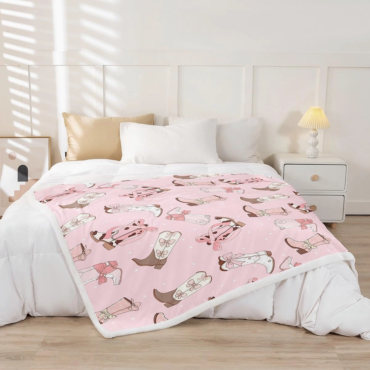 Cowgirls Sherpa Blanket For Girls Cowboy Hat Boots Fleece Blanket 40"X50" Pink Kawaii Bow Tie Throw Blanket Rustic Horseshoe Cactus Plush Bed Blanket For Kids Teens Woman Decorative Sofa Couch
