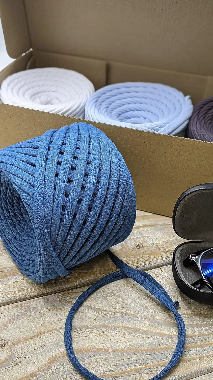 Fettuccini Zpagetti T-Shirt Yarn for Crocheting & Knitting - 7-9 mm, Organic Cotton, Macrame & Jersey Yarn, Blue Jeans Color