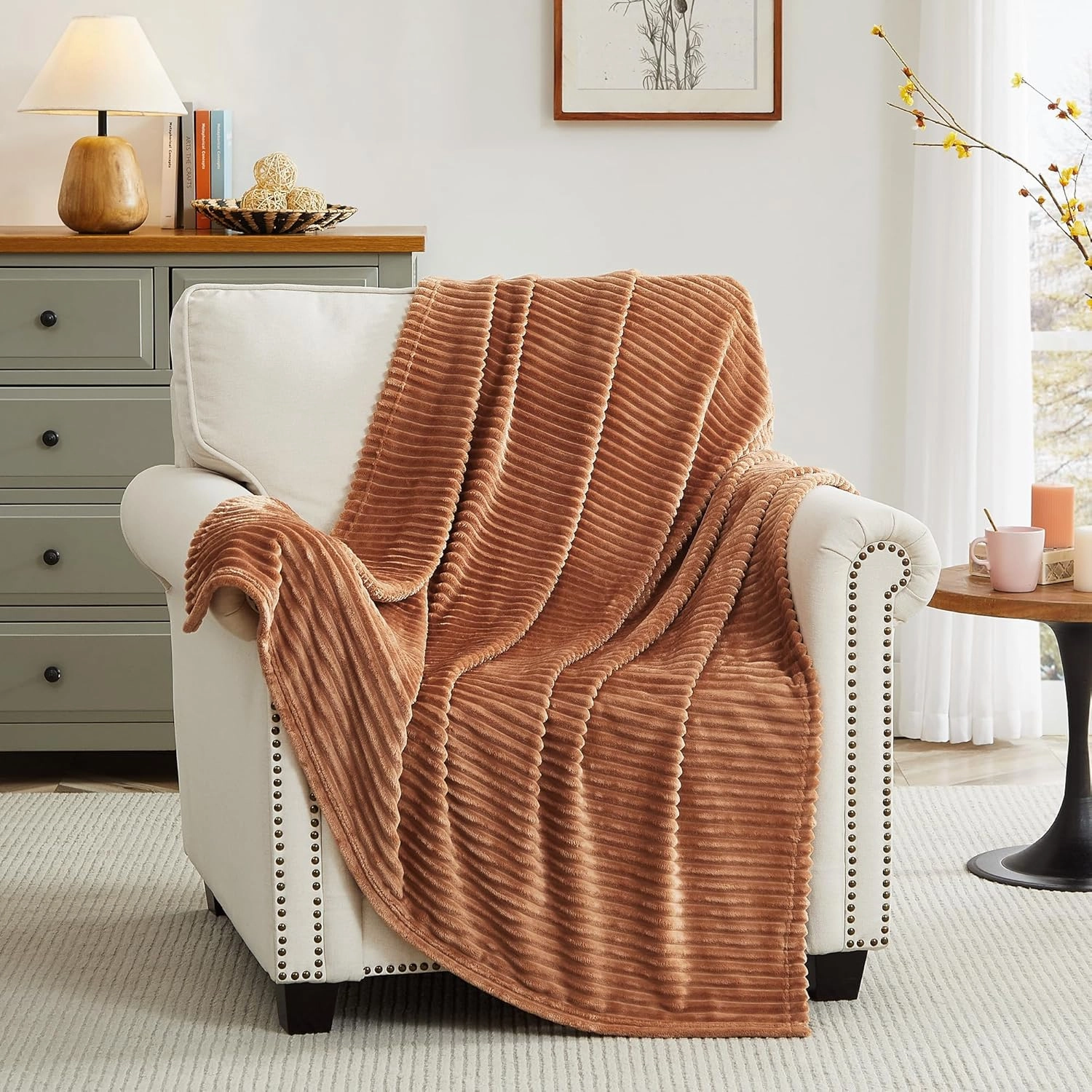 Geniospin Fleece Throw Blanket, Dark Brown Flannel 280GSM Extra Soft Lightweight Blanket with Strip, Plush Fuzzy Cozy Blankets and Throws for Couch, Bed, Sofa Cozy, Warm and Breathable (60x80 inches)
