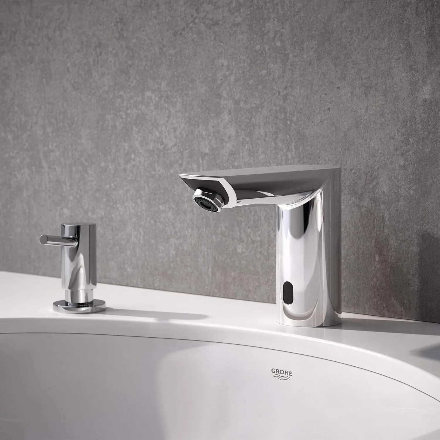 GROHE 36468000 Bau Cosmopolitan E Touchless Electronic Faucet Less Mixing, Battery-Powered, DC, Starlight Chrome