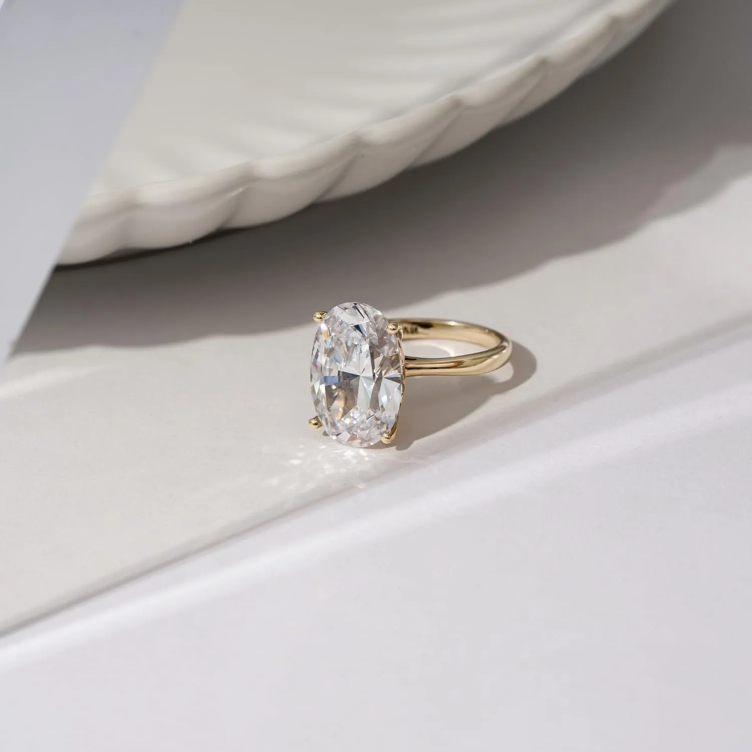 Marilyn Monroe 10-Carat Big Solitaire Ring For Women | 14K Gold Plated 925 Sterling Silver Glamorous Cocktail Ring | 100 Facet Cubic Zirconia CZ Simulated Diamond