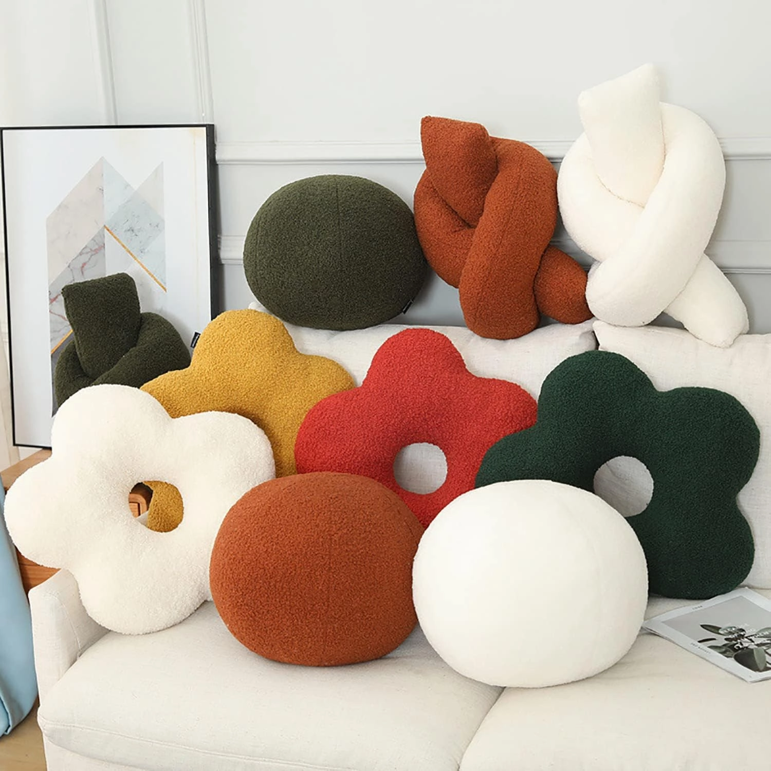 Nordic Style Flower-Shaped and Ball Throw Pillows - Sofa Cushions, Plush Throw Pillow (Brown, 33cm/12.99inch)