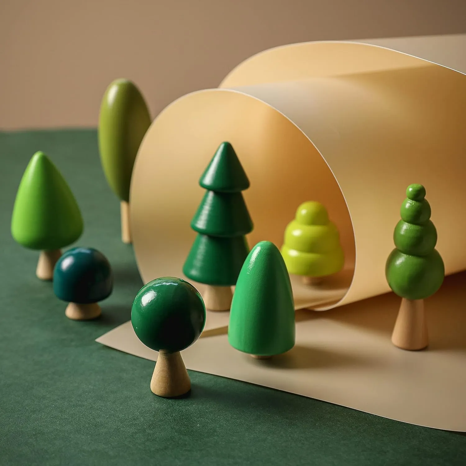 OESSUF 8Pcs Wooden Tree Toy Set Wooden Forest Various Sizes Natural Woodland Trees Creative Toddler Arts Toy