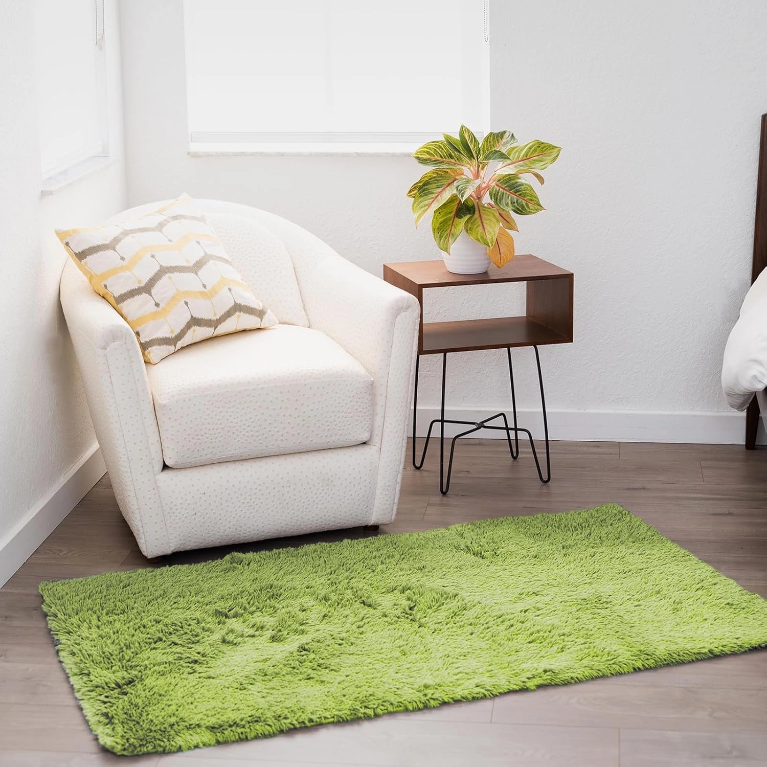 Ophanie Green Grass Area Rugs for Bedroom, 3x5 Shag Fluffy Carpet, Fuzzy Furry Plush Soft Cute Kids Baby Girls Shaggy Bedside Floor Rug for Teen Dorm Nursery Home Decor Aesthetic