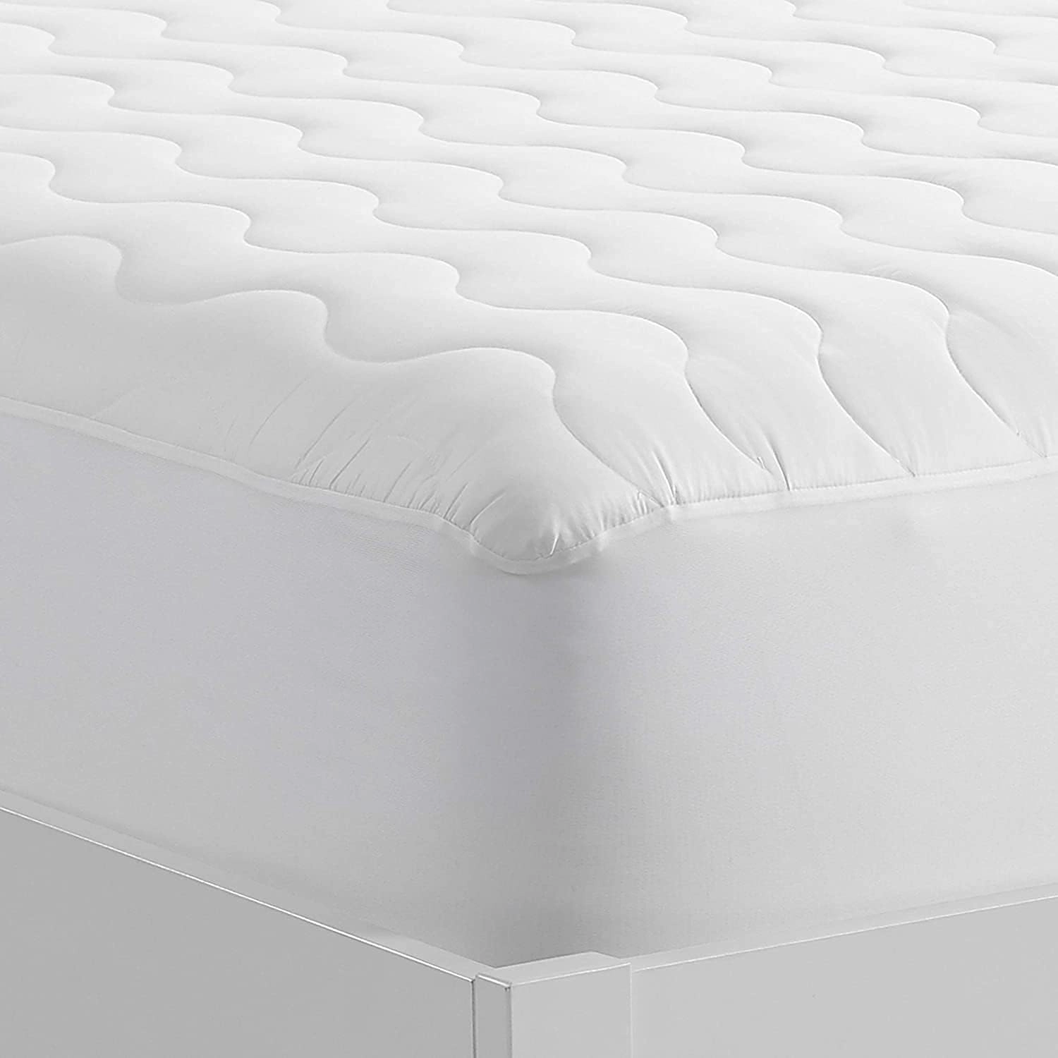 Serta Air Dry Basic Comfort Performance Fabric Quilted Mattress Pad, Cooling and Breathable Mattress Cover, Moisture Wicking Protection with 15" Deep Pocket, Queen, White