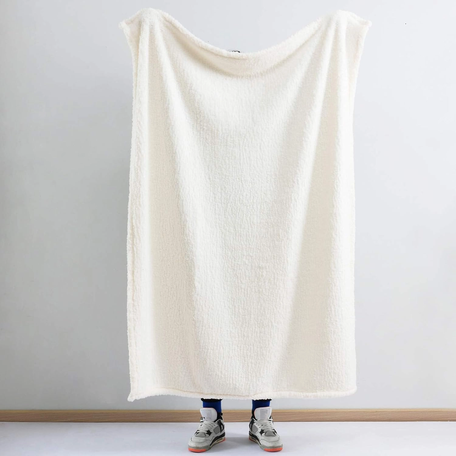Ultra Soft Cozy Sherpa Throw Blanket, Solid Antique White Light Weight Warm Decorative Boho Style Plush Throw Blanket Cover for Sofa, Couch, Bedroom,Travel, Pattern Reversible, 60”x80”
