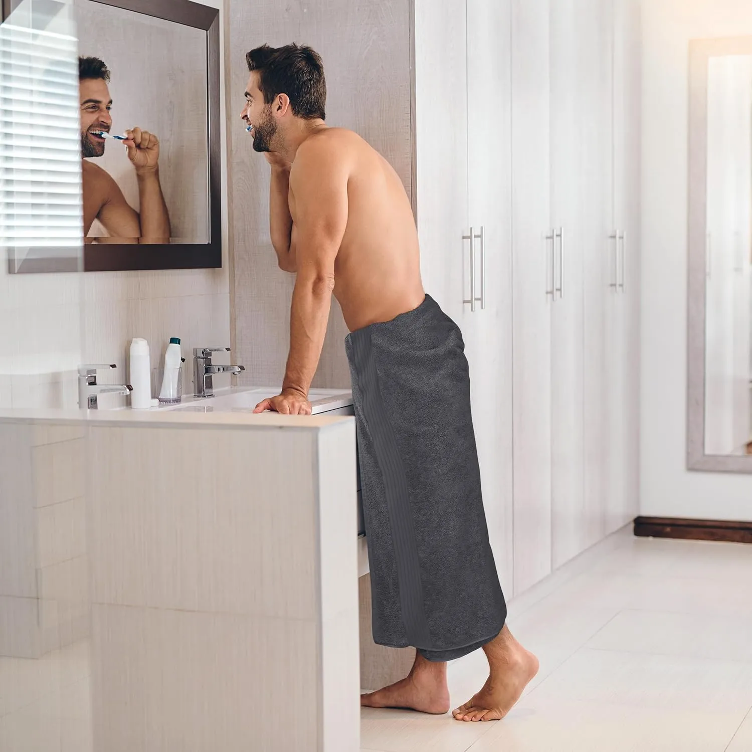 Utopia Towels - Luxurious Jumbo Bath Sheet - 600 GSM 100% Cotton Highly Absorbent and Quick Dry Extra Large Bath Towel - Super Soft Hotel Quality Towel (35 x 70 Inches, Grey) (8 Pack)