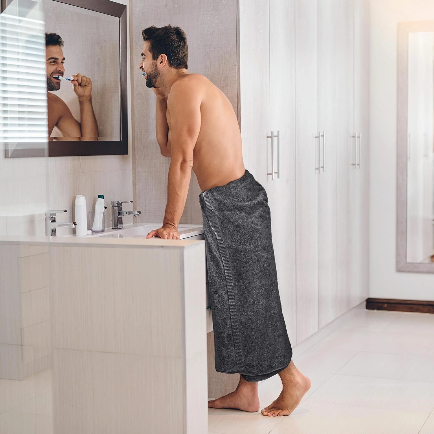 Utopia Towels Luxurious Jumbo Bath Sheet 2 Piece, 600 GSM, 35 by 70 Inches, 100% Ring Spun Cotton, Highly Absorbent and Quick Dry Extra Large Bath Towel, Super Soft Towel, Grey