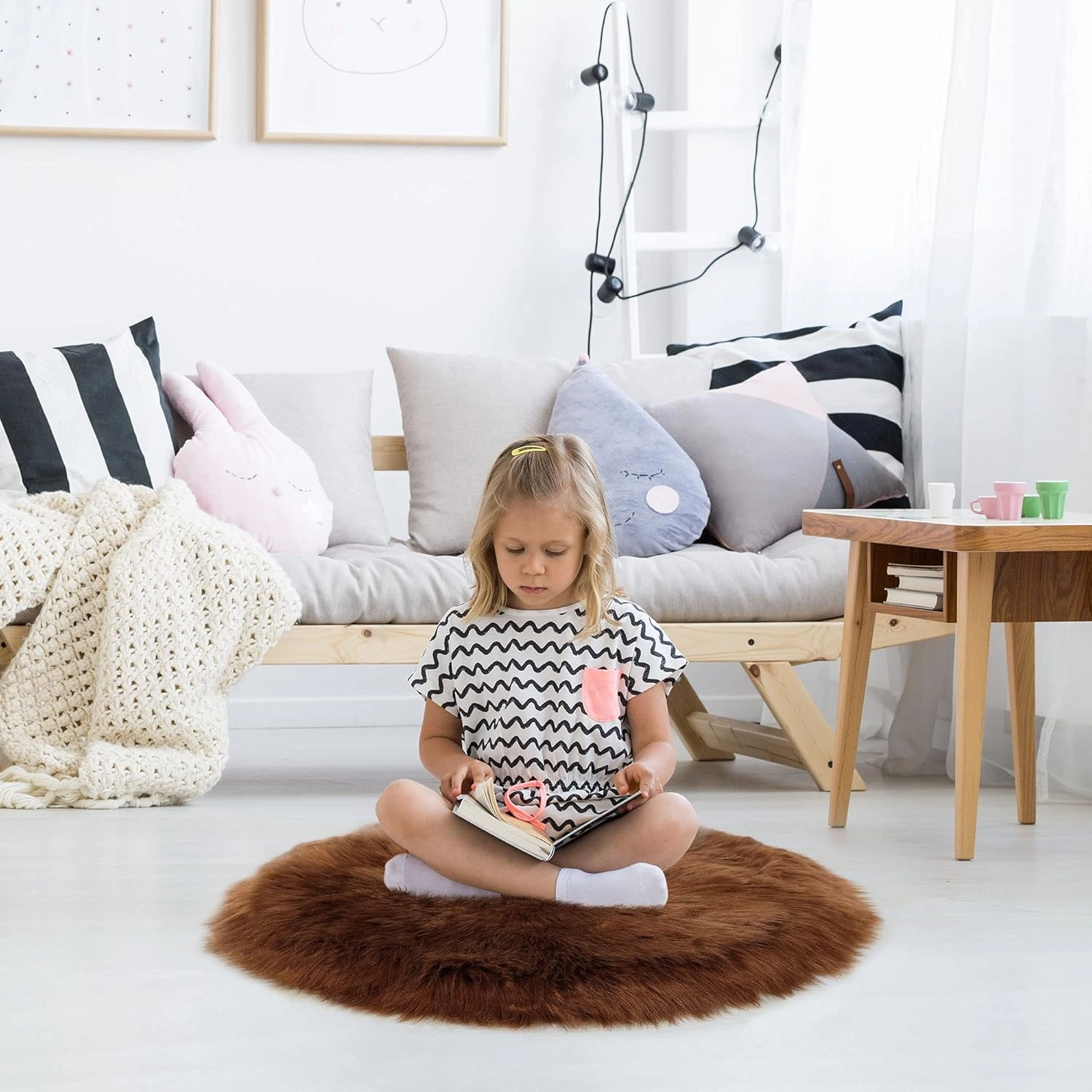 uxcell Faux Fur Round Rug,Fluffy Area Mat,Fluff Rugs for Bedroom Floor Sofa Living Room 3 x 3 Feet Brown